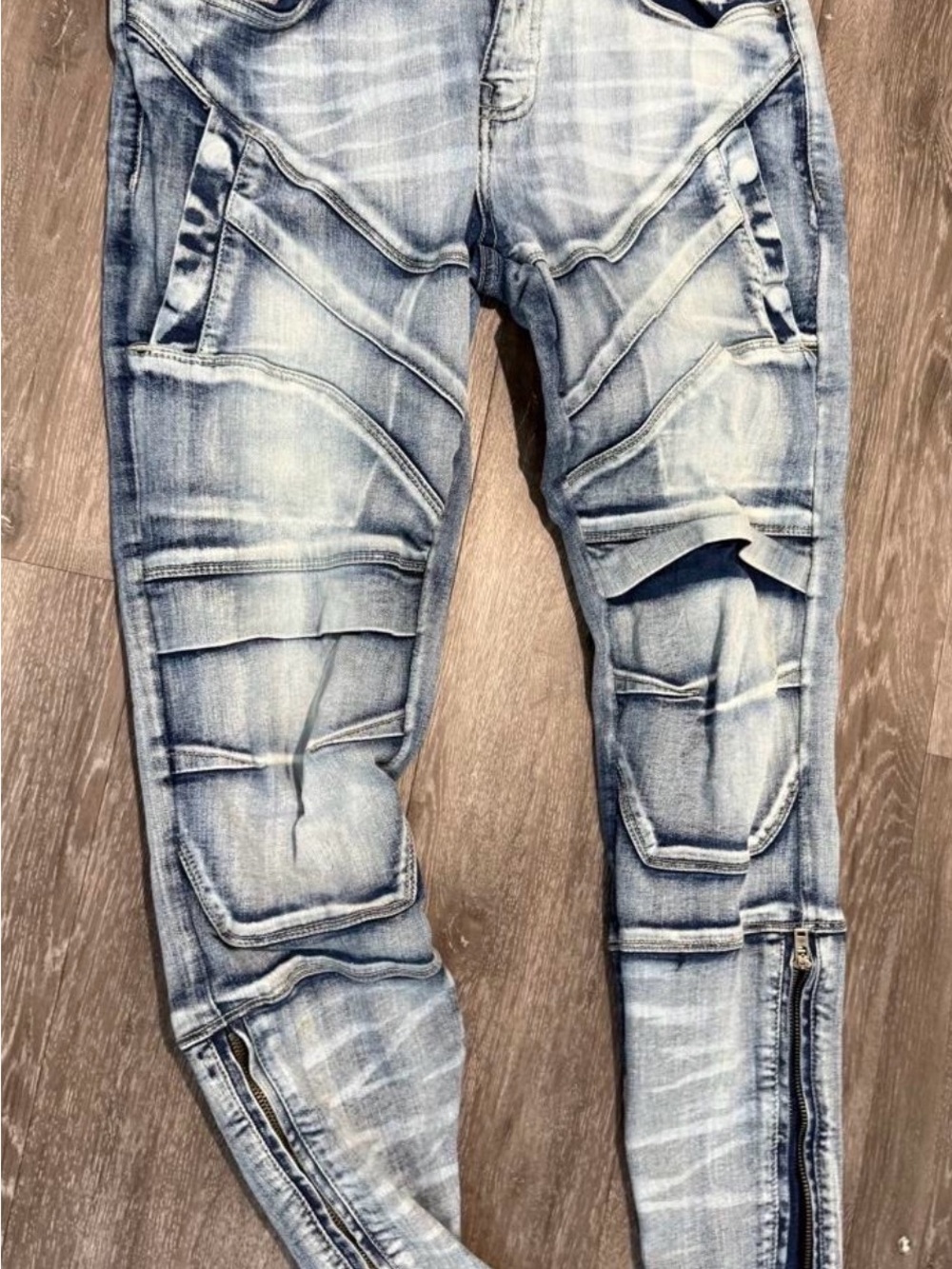 Copper Rivet Men's Light Wash Distressed Moto Jeans size 30